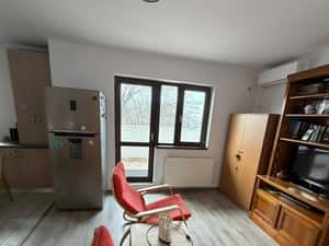 De închiriat – Apartament 3 camere — miniatura 4