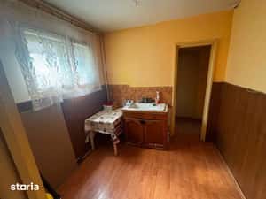 2 camere Razboieni zona Piata — miniatura 4