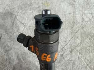 Dezmembrari Injector DACIA-RENAULT 1.5 dci cu adblue cod piesa 0445110800 — miniatura 10
