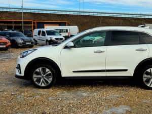 KIA e Niro 64 kw  full electric 450 km autonomie — miniatura 10