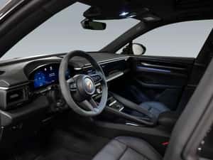 Porsche Macan Automată 408 HP Electric — miniatura 4
