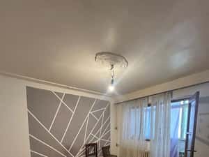 Apartament 2 camere-Zona Sud -etaj 2/4 -  40 mp  43000 euro negociabil — miniatura 1