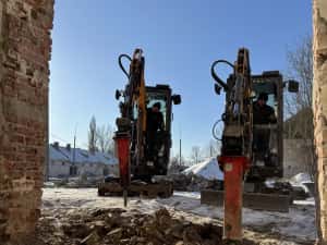 Inchiriez miniexcavator si bobcat — miniatura 5
