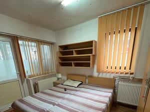 garsoniera 30 mp zona elena doamna mob si utilata complet 300 euro — miniatura 1