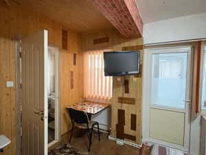 garsoniera 30 mp zona elena doamna mob si utilata complet 300 euro — miniatura 4