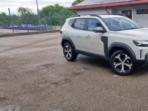 Vand Dacia Duster 3. 4x4 .130 cp motor 1.2 .benzina mild hybrid — miniatura 9