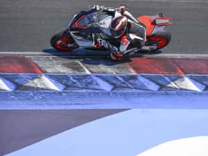 Aprilia RSV4 E5+ 2025 - Cea mai puternica motocicleta de pe piata! — miniatura 6