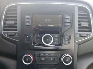 Renault Megane Sedan AUTHENTIQUE TCe 140 GPF — miniatura 2