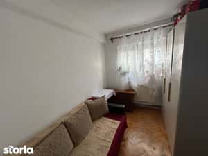 Apartament 2 camere decomandat,Tractorul,etajul 1,78000 Euro — miniatura 6