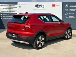 VOLVO XC40 Recharge Plug-In T4 — miniatura 3