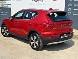 VOLVO XC40 Recharge Plug-In T4 — miniatura 4