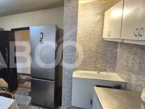 Apartament cu 2 camere de vanzare in Plopilor bloc izolat cu boxa — miniatura 3