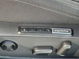 Volkswagen Golf Manuală 115 HP Diesel — miniatura 5