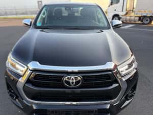 Toyota Hilux Automată 204 HP Diesel — miniatura 3