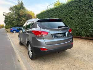 Hyundai ix35 2.0 CRDI 4WD Premium, Tucson, diesel, EURO5, tracțiune integrală, piele, panoramă, cameră, garanție motor + cutia de viteze — miniatura 4
