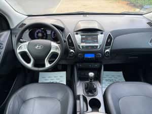Hyundai ix35 2.0 CRDI 4WD Premium, Tucson, diesel, EURO5, tracțiune integrală, piele, panoramă, cameră, garanție motor + cutia de viteze — miniatura 8