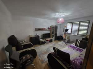 Apartament 3 camere de inchiriat zona Gorjului