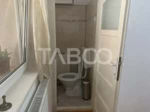 Casa cu 2 camere si gradina de vanzare in Sibiu zona Orasul de jos — miniatura 8