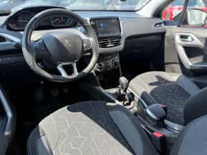 PEUGEOT 2008 ALLURE — miniatura 4