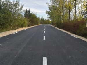 Servicii profesionale așternere mixturi asfaltice. Utilaje proprii și echipă specializată. — miniatura 6