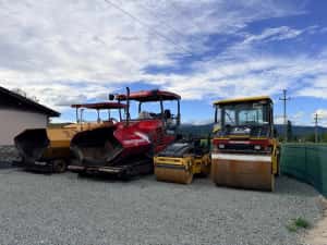Servicii profesionale așternere mixturi asfaltice. Utilaje proprii și echipă specializată. — miniatura 10