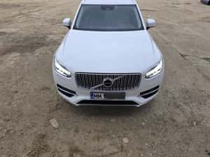 Volvo XC90 D5 AWD Geartronic alb, interior piele negru — miniatura 3