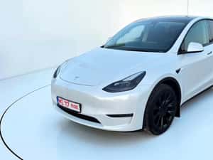 Tesla Model Y Long Range Dual Motor AWD – 100% Electric — miniatura 3