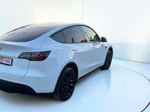 Tesla Model Y Long Range Dual Motor AWD – 100% Electric — miniatura 5
