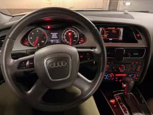 Audi A4 2.7 TDI Automata 184.000 km Negociabil — miniatura 7