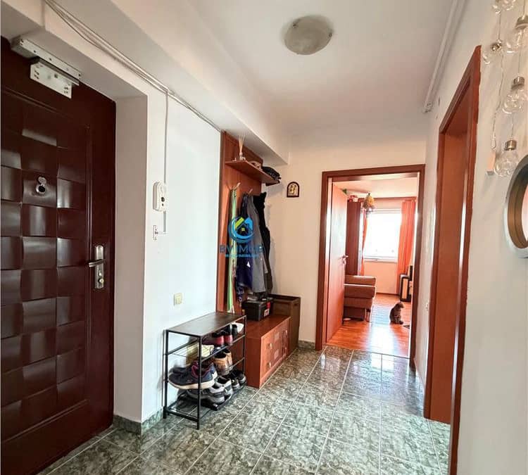 Vanzare apartament 65 mp,decomandat,zona Garii,2 bai — fotografie 1 din 6