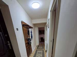 Apartament cu 3 camere de vanzare zona Dambu — miniatura 3
