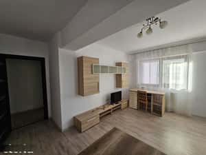 Copou-Apartament 2 camere de închiriat, et 1, loc parcare, liber