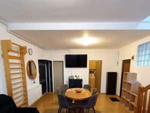 Apartament cu 3 camere, pe doua nivele, zona centrala — miniatura 2
