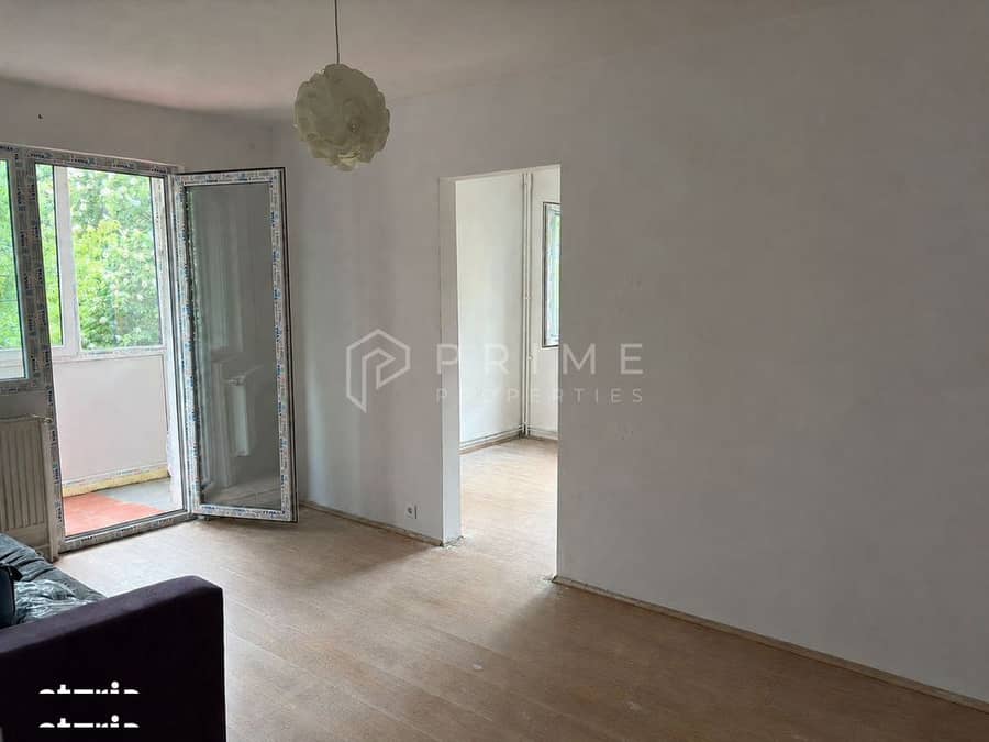 Apartament cu 3 camere, etaj 2 – Zona Dâmbul Pietros — fotografie 1 din 6