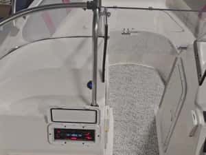 Vand barca cu motor si peridoc — miniatura 3