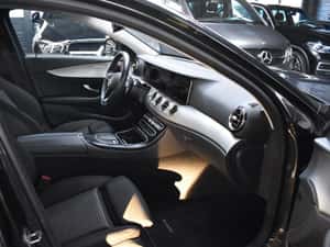 Mercedes-Benz E 300 Hibrid 2021 — miniatura 5