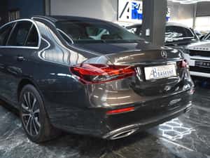 Mercedes-Benz E 300 Hibrid 2021 — miniatura 6