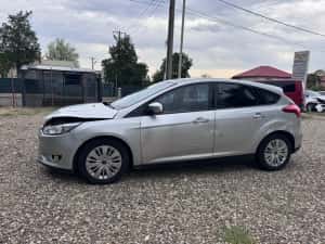 Ford Focus 3 09.2016 1.0 benzina ecoboost usor avariat deplasabila pe roti orice distanta — miniatura 4