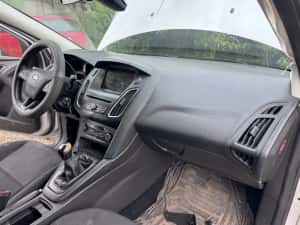 Ford Focus 3 09.2016 1.0 benzina ecoboost usor avariat deplasabila pe roti orice distanta — miniatura 8