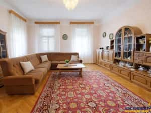 Poveste saseasca la umbra vitei de vie,cu crama,gradina flori,Central,Codlea — miniatura 2