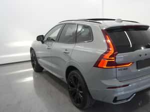Volvo XC60 Automată 250 HP Benzină — miniatura 3