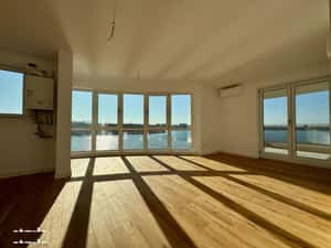 3 camere cu o terasa de 25 mp si vedere lac-Lebada Lake Residence
