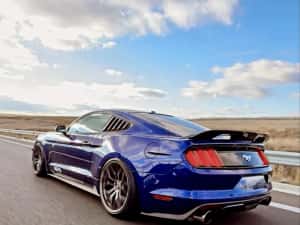 Ford Mustang Performance 2.3 317CP Manual — miniatura 5