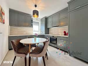 Apartament 2 camere Vanzare in zona Coresi, cu Priveliste Deosebita — miniatura 4