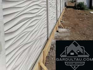 Gard din placi prefabricate de beton