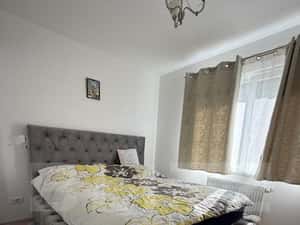 Apartament modern, bloc nou, Tractorul, etaj intermediar, lift, boxa — miniatura 1