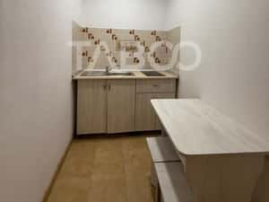 Garsoniera de inchiriat 25 mp utili in Fagaras cu toate taxele incluse — miniatura 5