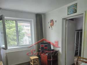 Apartament 2 camere etaj 1/4 Campina zona semicentrala — miniatura 8
