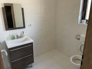 Casa cu 4 camere la 3 minute de Biserica Tosca Musicescu — miniatura 4