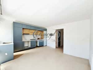 Apartament in curs de finisare, zona Golden Tulip — miniatura 2